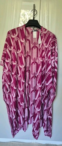 Johnstons elgin wool poncho - johnstons,